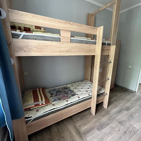 Hostel64 アルマトイ エクステリア 写真