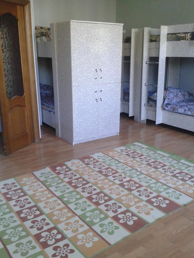 Hostel64 アルマトイ エクステリア 写真